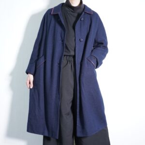 navy × purple piping wide coat