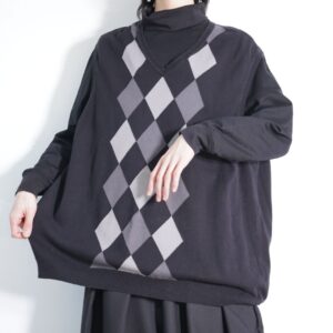 oversized monotone argyle check knit vest