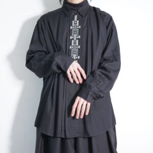 mode black flyfront embroidery shirt