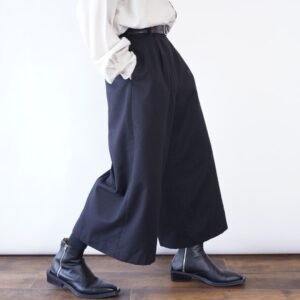 mode black wide silhouette hakama pants