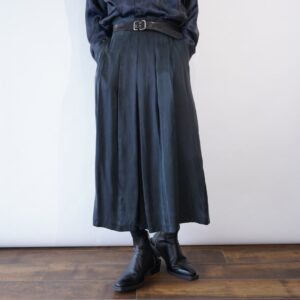 mat black drape silhouette silk hakama pants