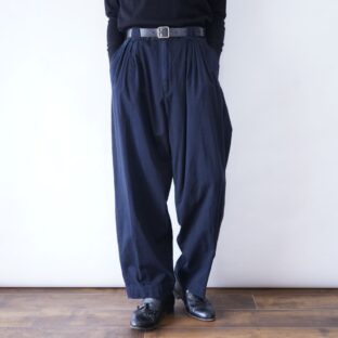 black × dark blue 4tuck cotton slacks