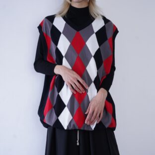 oversized multi color dia pattern knit vest