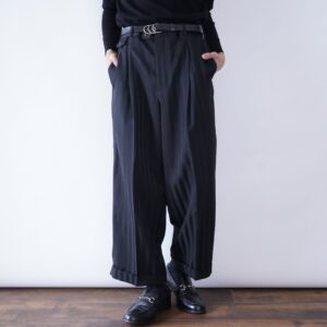 black × black glossy stripe wide slacks