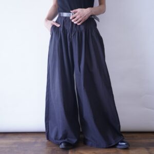 many many tuck design super wide hakama pants