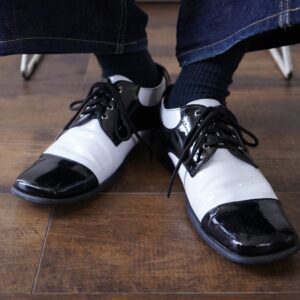 black × white glossy enamel square toe shoes