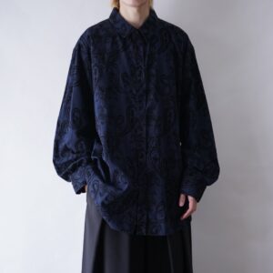oversized navy × black flocky paisley pattern shirt