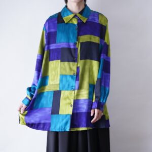 oversized glossy cold color base satin shirt