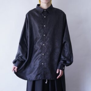 oversized black × black glossy paisley pattern shirt