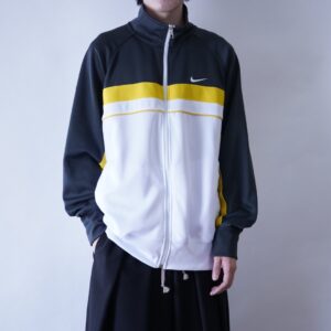 【NIKE】yellow point color track jacket