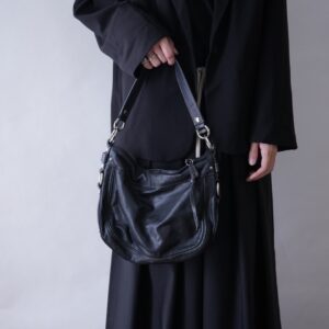 【COACH】black × silver ornamental y2k leather bag