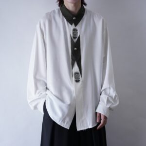 white × moss green design flyfront shirt