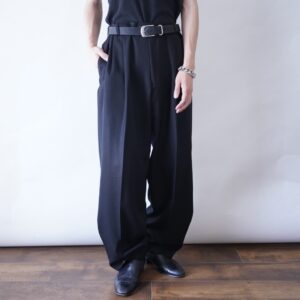 black gabardine glossy 2tuck slacks