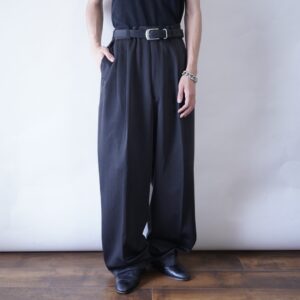 glossy drape 3tuck wide slacks