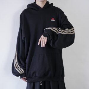 【adidas】oversized track fabric parka