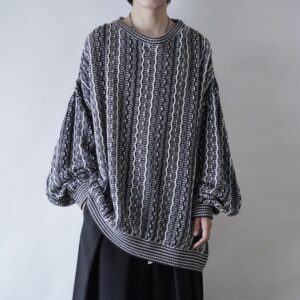 monster oversized wide silhouette monotone 3D psychedelic pattern cotton knit