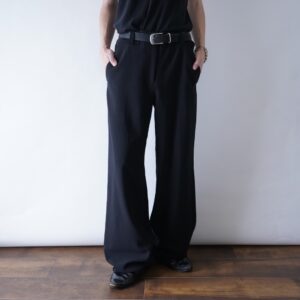 minimal design wide silhouette double slacks