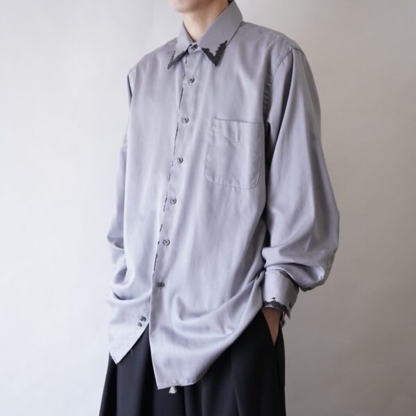 “月暈 original paint remake” gray body BLACK × GRAINY TEXTURE shirt