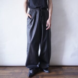 glossy fake leather easy wide pants