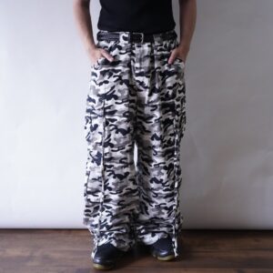 FASHION NOVA super wide silhouette white camouflage gimmick pants