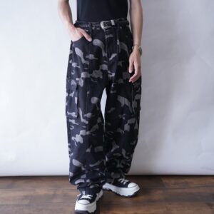oversized monotone camouflage cargo denim pants