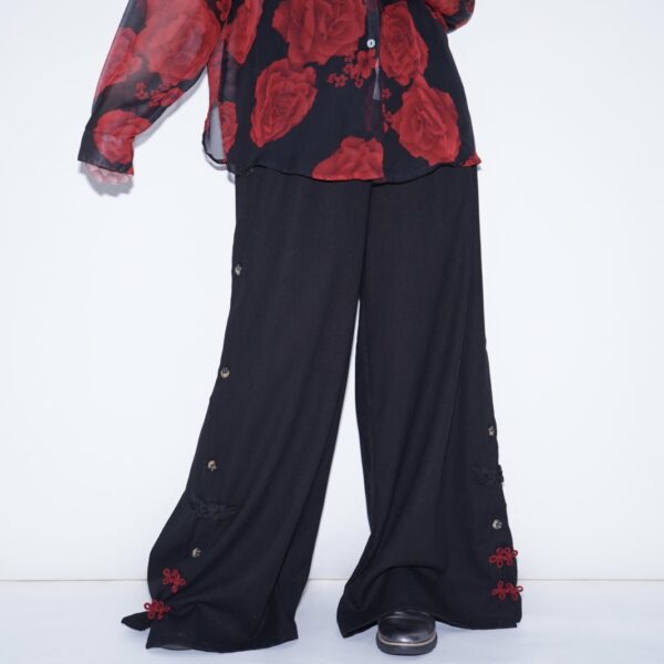 "China x Hakama Pants" red × "黒孔雀"