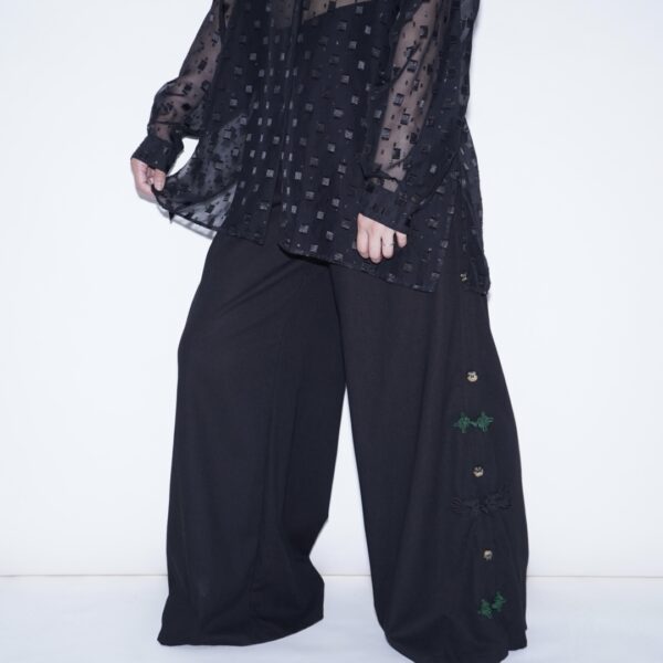 "China x Hakama Pants" green × "黒孔雀"