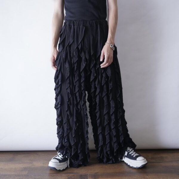 "ヒダパンツ界の最上級” multi frill wide pants
