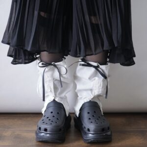 【Remake】White × Leather Black Ribbon Loose Socks