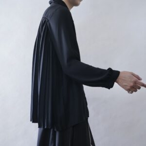 【送料無料】back many many tuck shirt