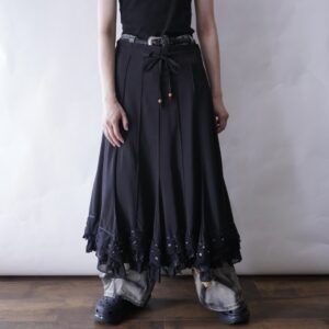 many ornamental super wide skirt
