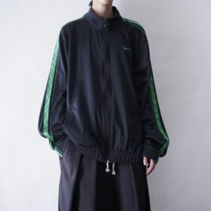 【NIKE】black × glossy green track jacket