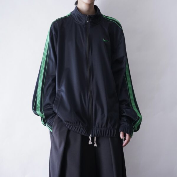 【NIKE】black × glossy green track jacket