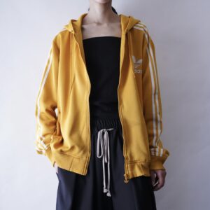 【adidas】 