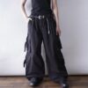 "ギミック満載ワイドテックパンツ"