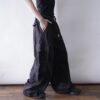 "ギミック満載ワイドテックパンツ"