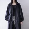 "珍品光沢ブラックの総柄トラックジャケット"