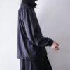 "珍品光沢ブラックの総柄トラックジャケット"