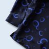 "黒青カラーの幾何学柄シャツ"
