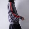【adidas】"光沢グレーと赤のマリアージュトラックジャケット"
