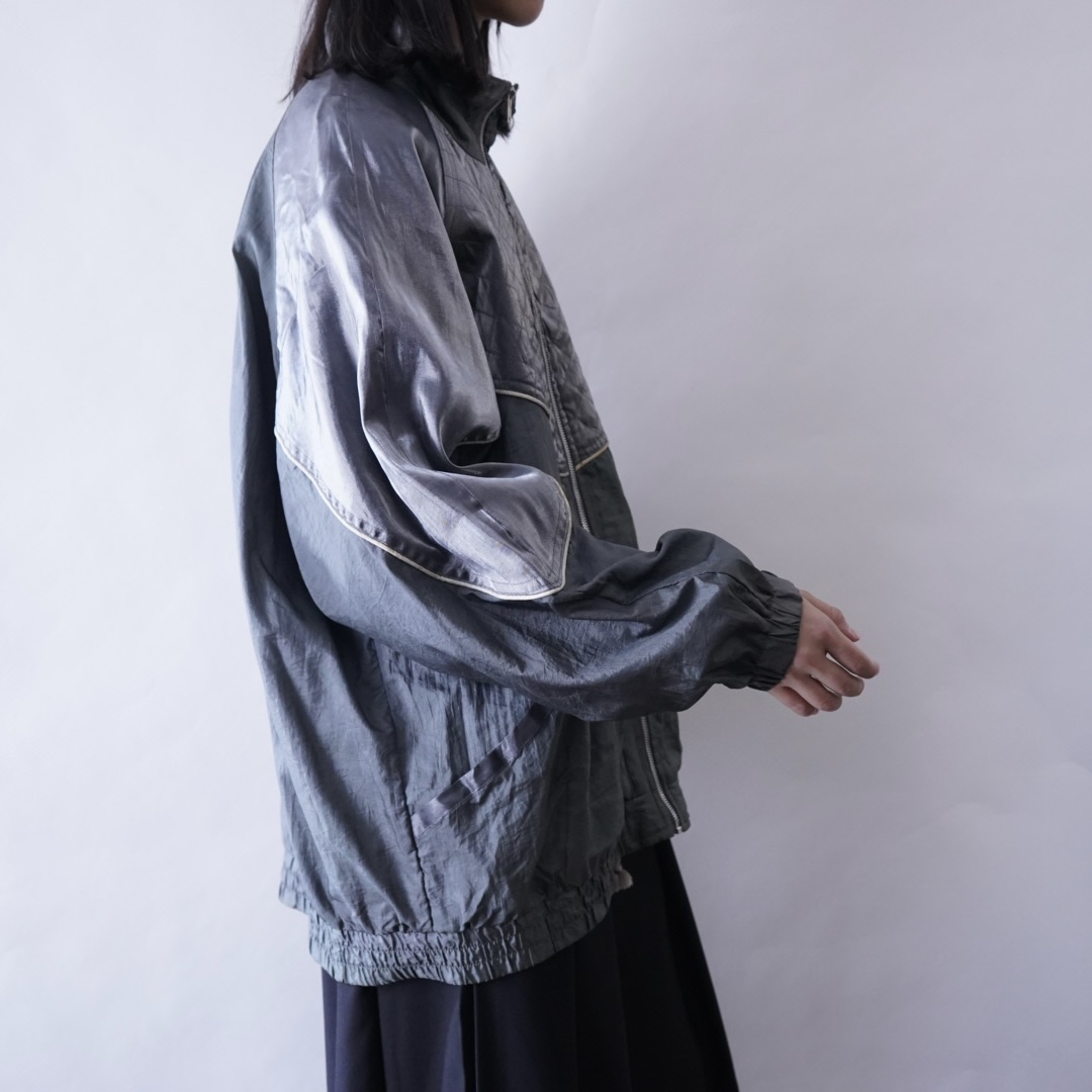 glossy silver switching blouson