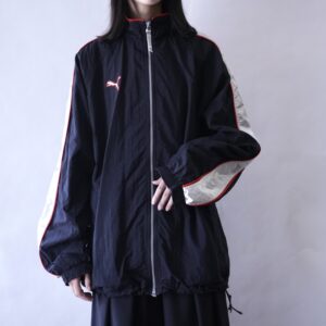 【puma】oversized silver arm line cyber neo nylon jacket