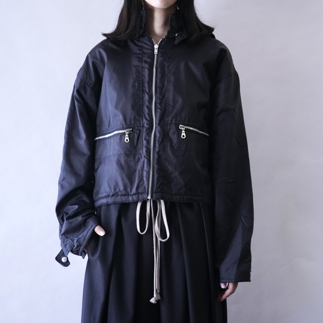 short length nylon gimmick reversible jacket