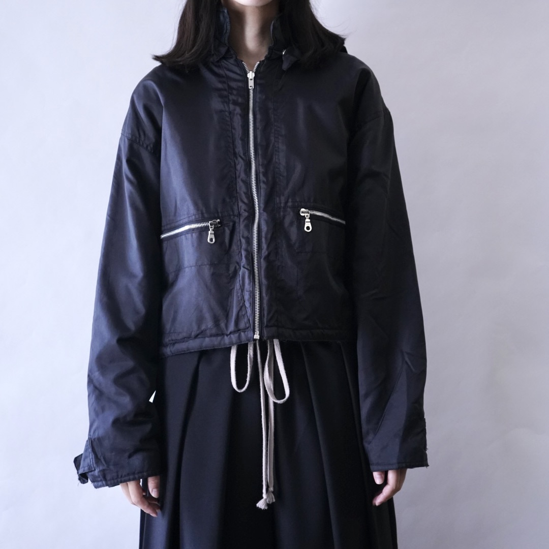 short length nylon gimmick reversible jacket