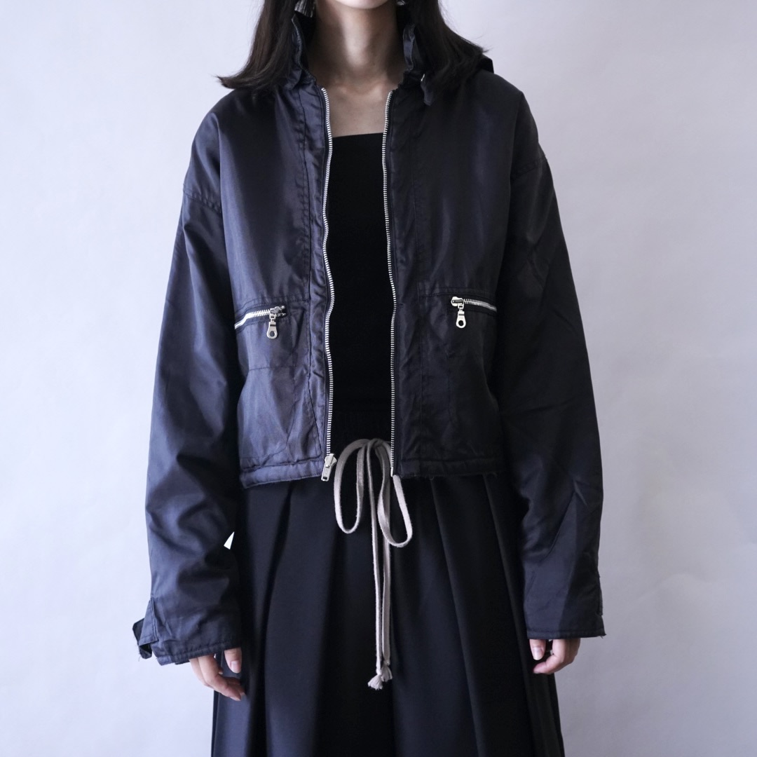 short length nylon gimmick reversible jacket