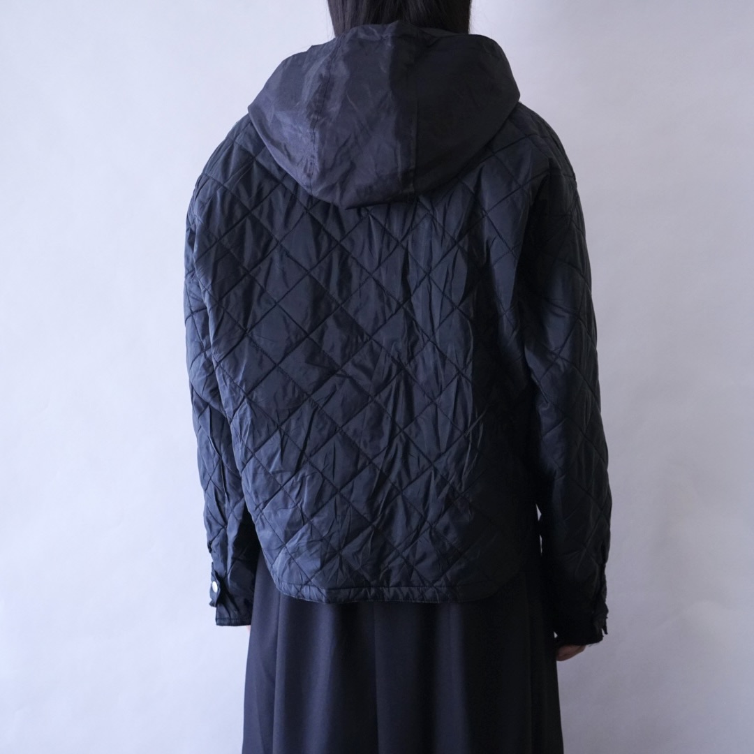 short length nylon gimmick reversible jacket
