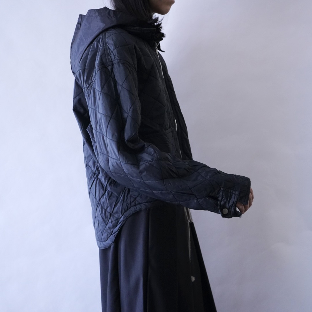 short length nylon gimmick reversible jacket