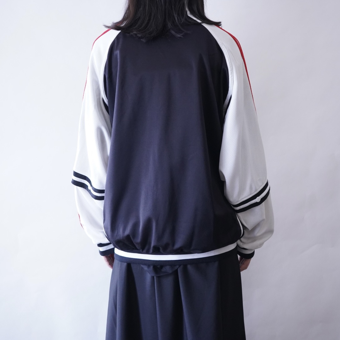 【adidas】2WAY detachable track jacket