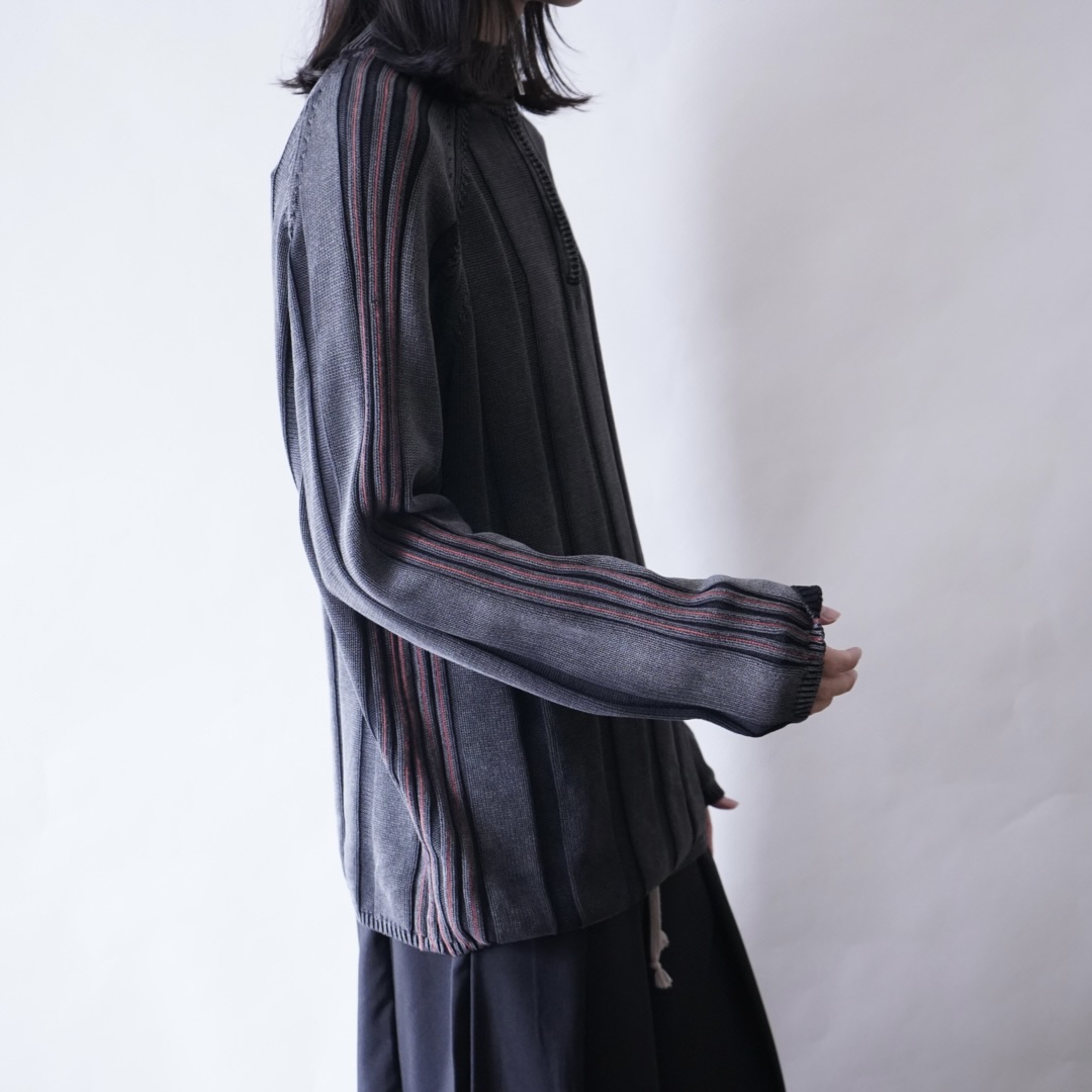 fade black neon color line lib half zip knit