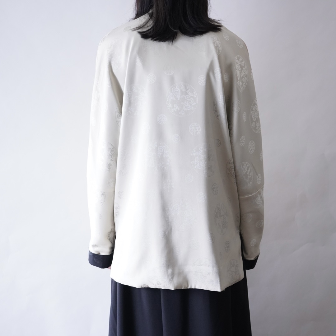black × cream reversible China shirt